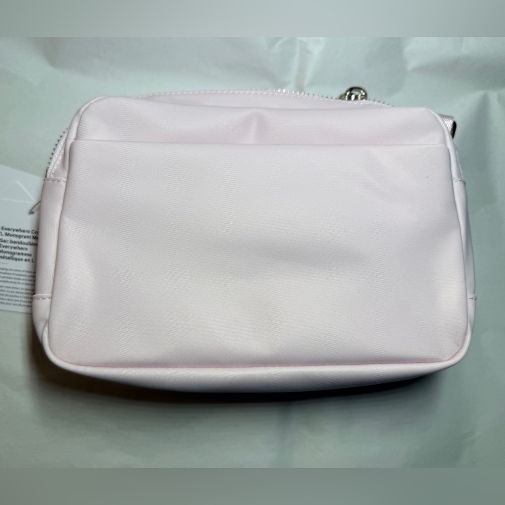 Lululemon Everywhere Crossbody Bag 2L Monogram Metallic Blissful Pink/Gold - Picture 2 of 7